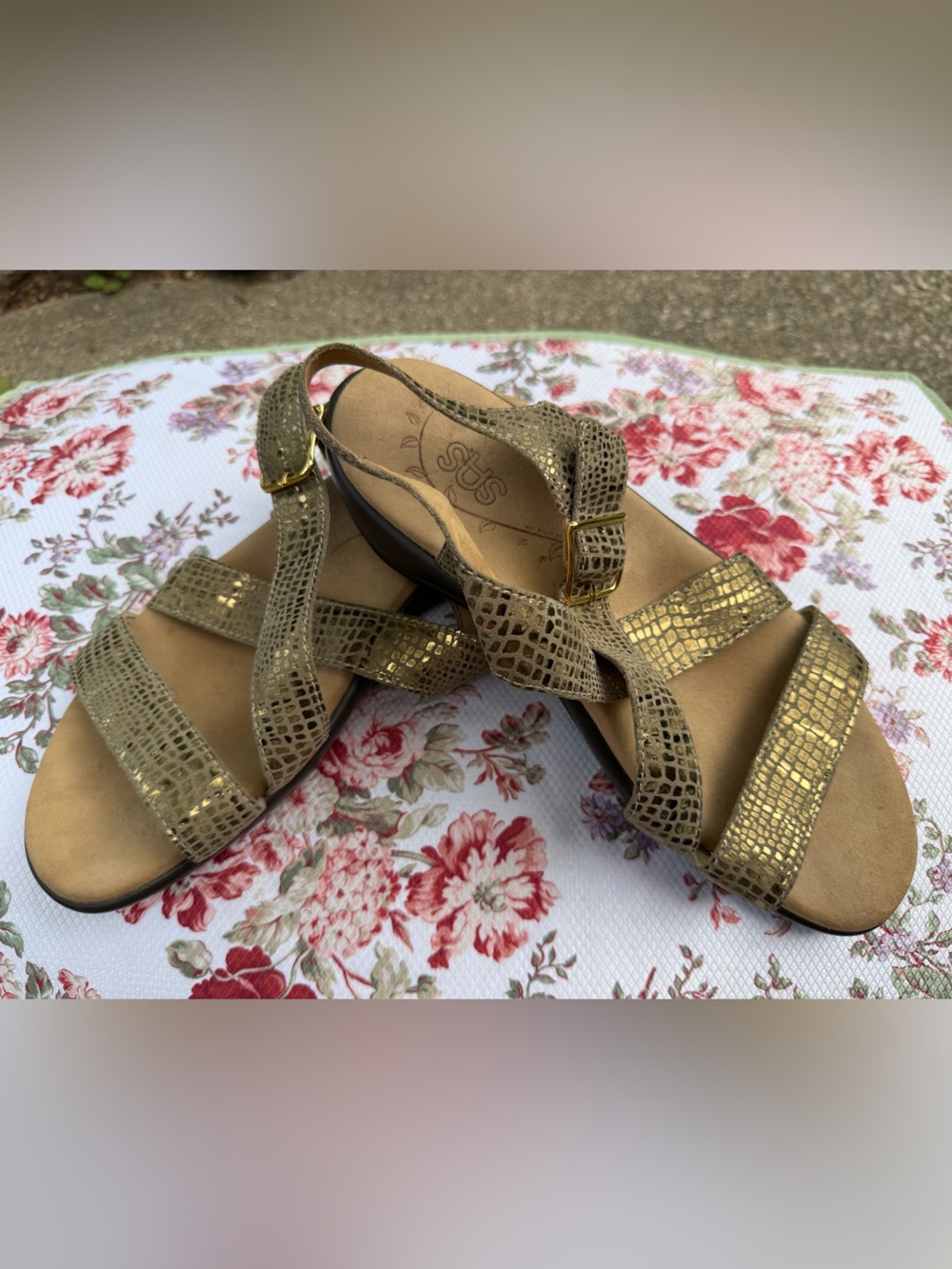 Sas sandals size 10